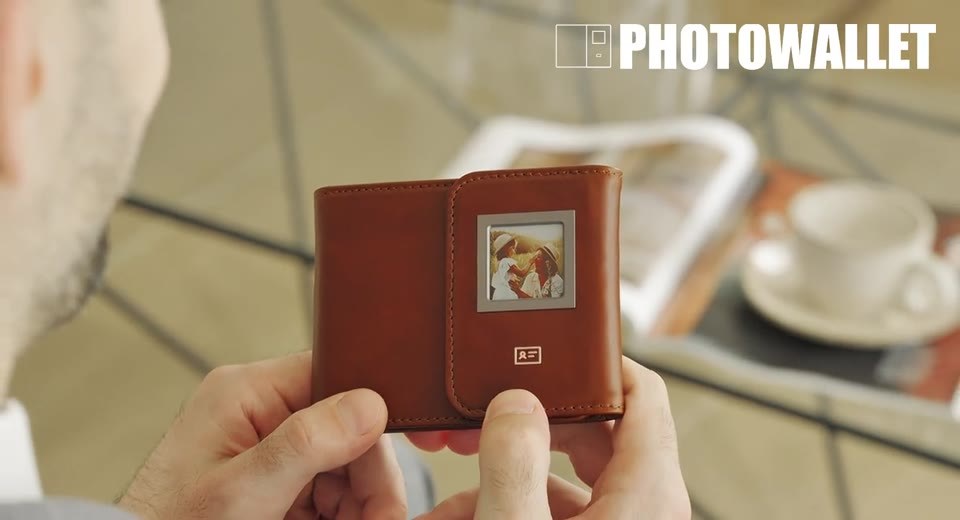 PhotoWallet